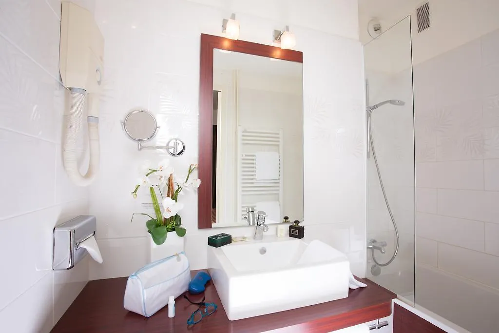 Logis Hotels Grand Hotel D'Orleans Albi 3*,